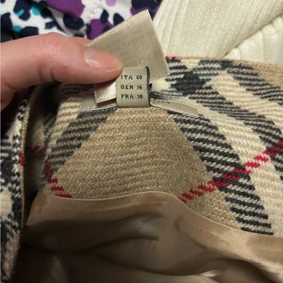 Burberry skirt - Picture 5 of 10